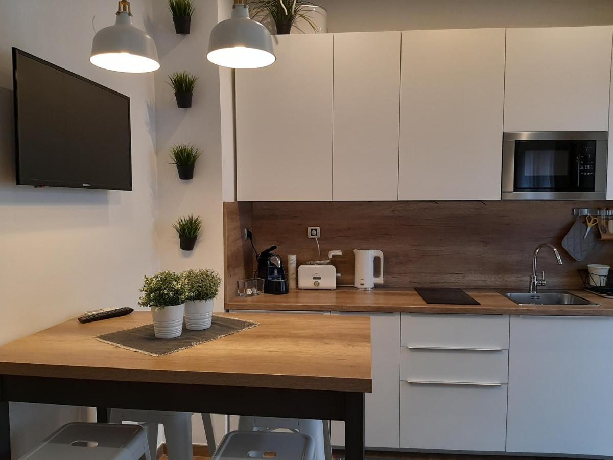 Arena Design Apartments With Free Private Parking And With A Terrace Pula Extérieur photo