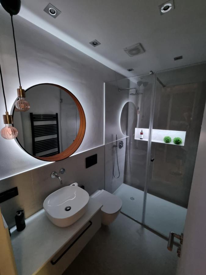 Arena Design Apartments With Free Private Parking And With A Terrace Pula Extérieur photo