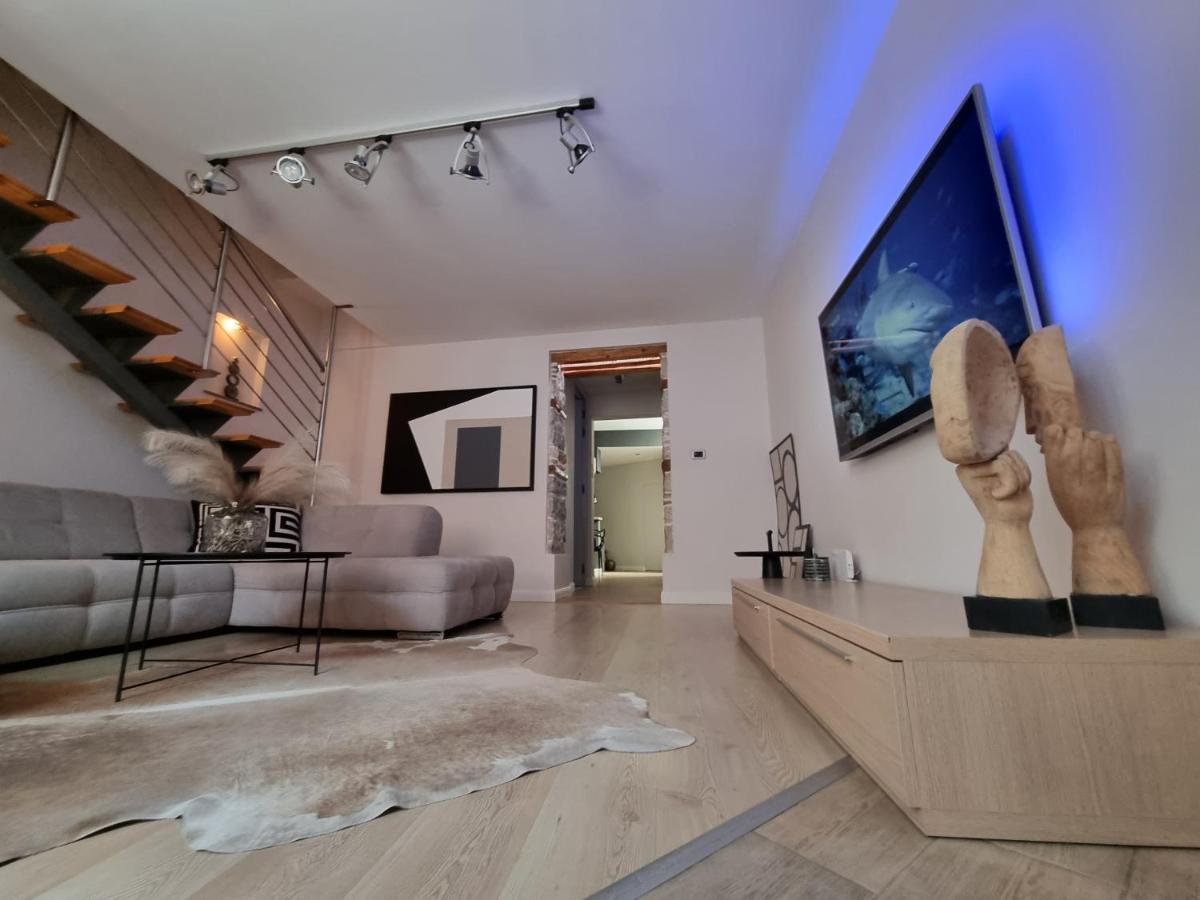 Arena Design Apartments With Free Private Parking And With A Terrace Pula Extérieur photo