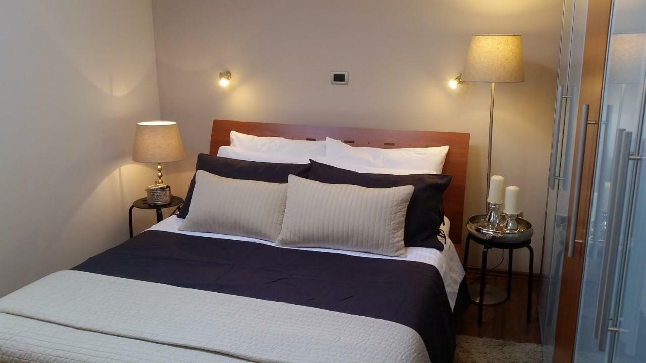 Arena Design Apartments With Free Private Parking And With A Terrace Pula Extérieur photo