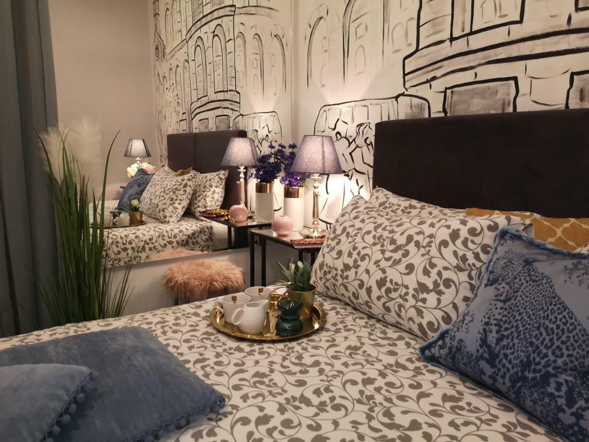 Arena Design Apartments With Free Private Parking And With A Terrace Pula Extérieur photo